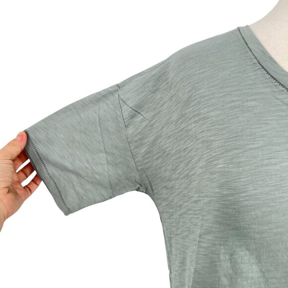 Barefoot Dreams Malibu Collection Slub Jersey Tee Waterfall Size Medium NWT - Picture 3 of 12